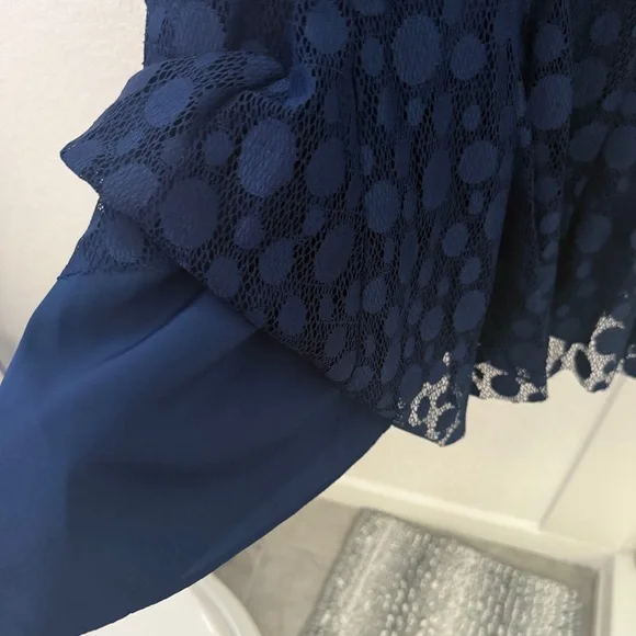 Armani Exchange - Elegant Navy Blue Lace Dress. Size 4 - Picture 5 of 5